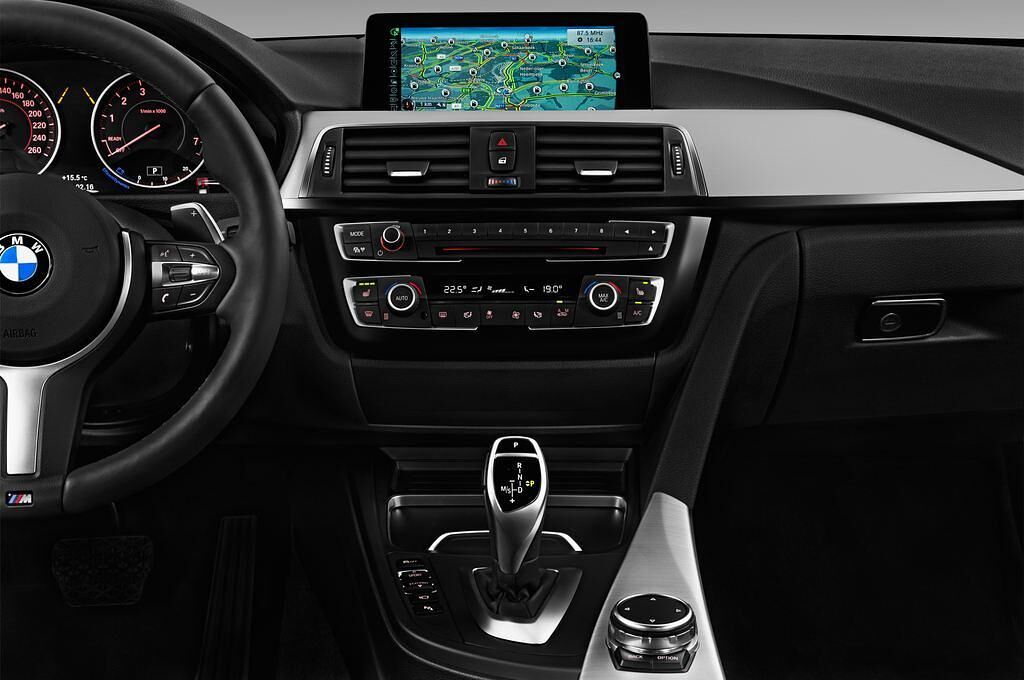 BMW 3 Series (Baujahr 2016) M Sport 5 Türen Mittelkonsole