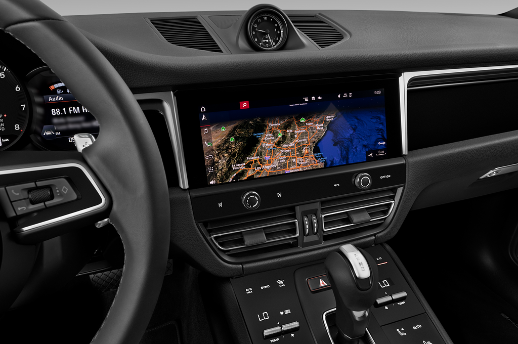 Porsche Macan (Baujahr 2022) Base 5 Türen Mittelkonsole