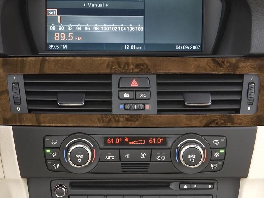 BMW 3 Series (Baujahr 2010) 335i 2 Türen Lüftung