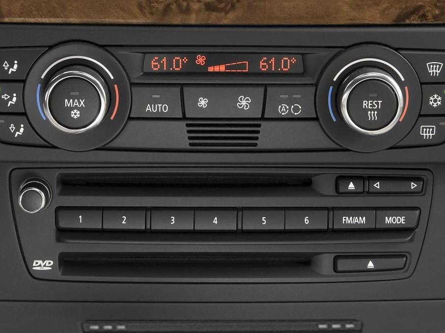 BMW 3 Series (Baujahr 2010) 335i 2 Türen Radio und Infotainmentsystem
