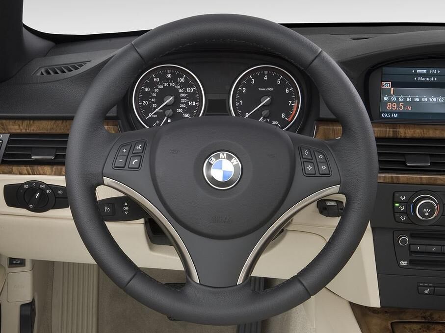 BMW 3 Series (Baujahr 2010) 335i 2 Türen Lenkrad