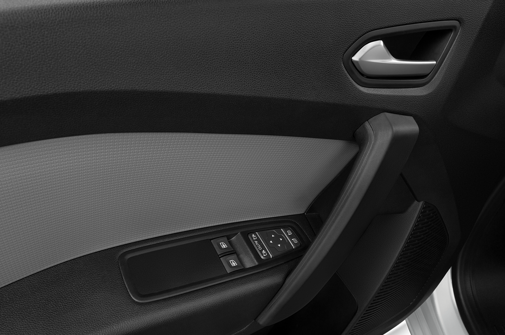 Renault Kangoo E-Tech (Baujahr 2023) Start Open Sesame by Renault 4 Türen Bedienungselemente Tür