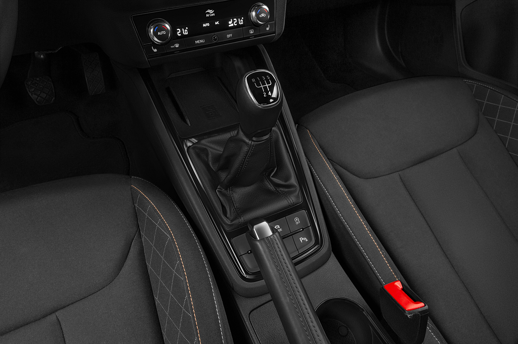 Skoda Kamiq (Baujahr 2023) Selection 5 Türen Schalthebel