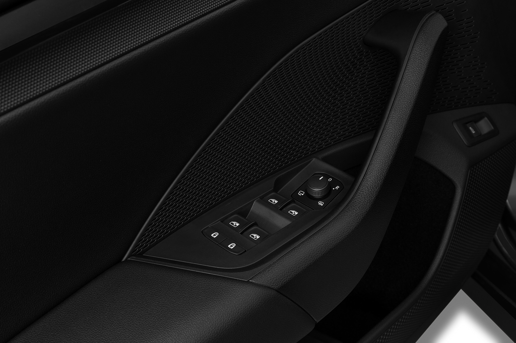 Skoda Octavia Combi (Baujahr 2020) Ambition 5 Türen Bedienungselemente Tür