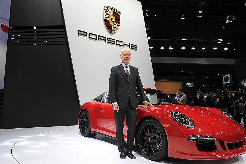 Porsche 911 Targa GTS und Porsche CEO Matthias Müller