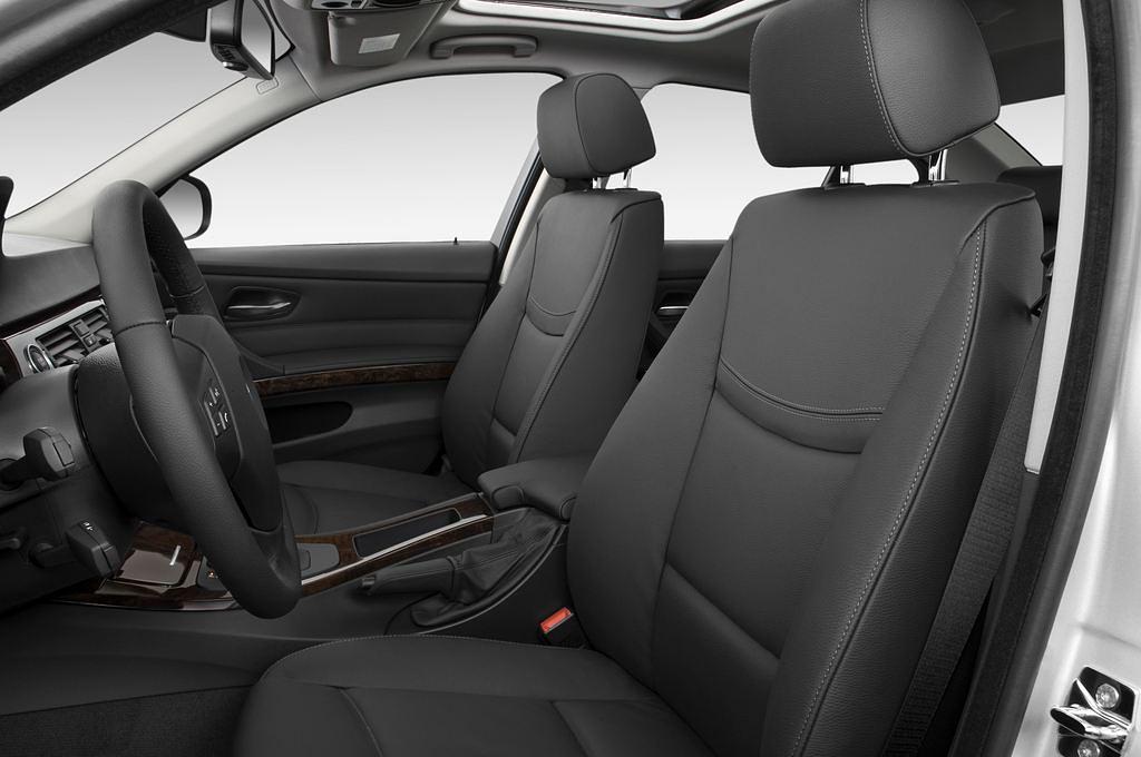 BMW 3 Series (Baujahr 2010) 325i 4 Türen Vordersitze