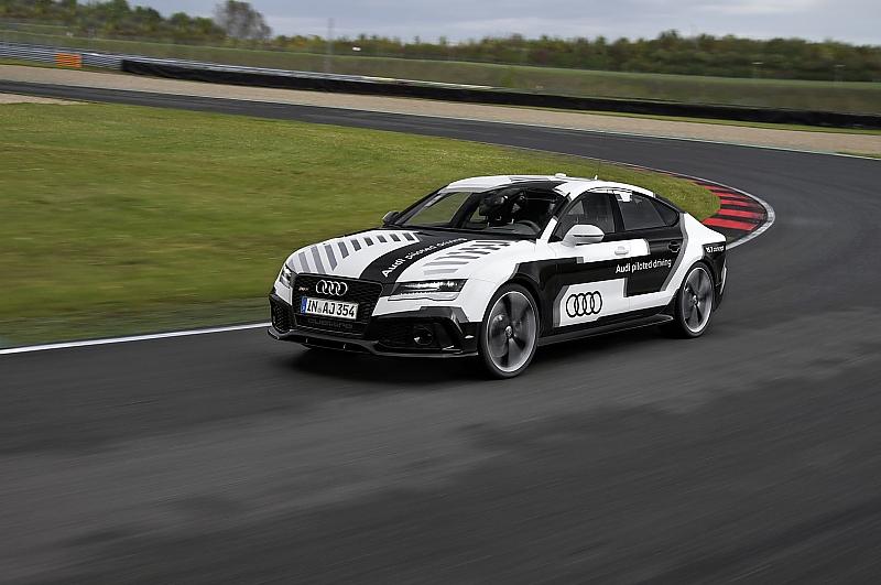 ...und das dauerhaft und ohne zu ermüden\", erklärt Audi-Technikvorstand Ulrich Hackenberg.