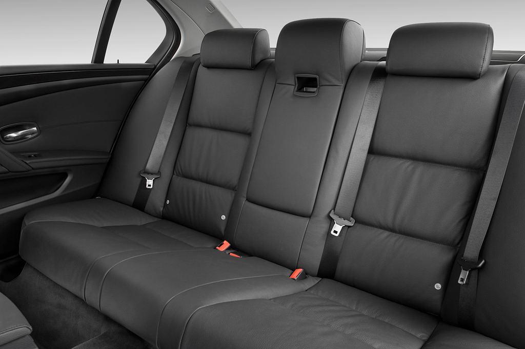 BMW 5 Series (Baujahr 2010) - 4 Türen Rücksitze