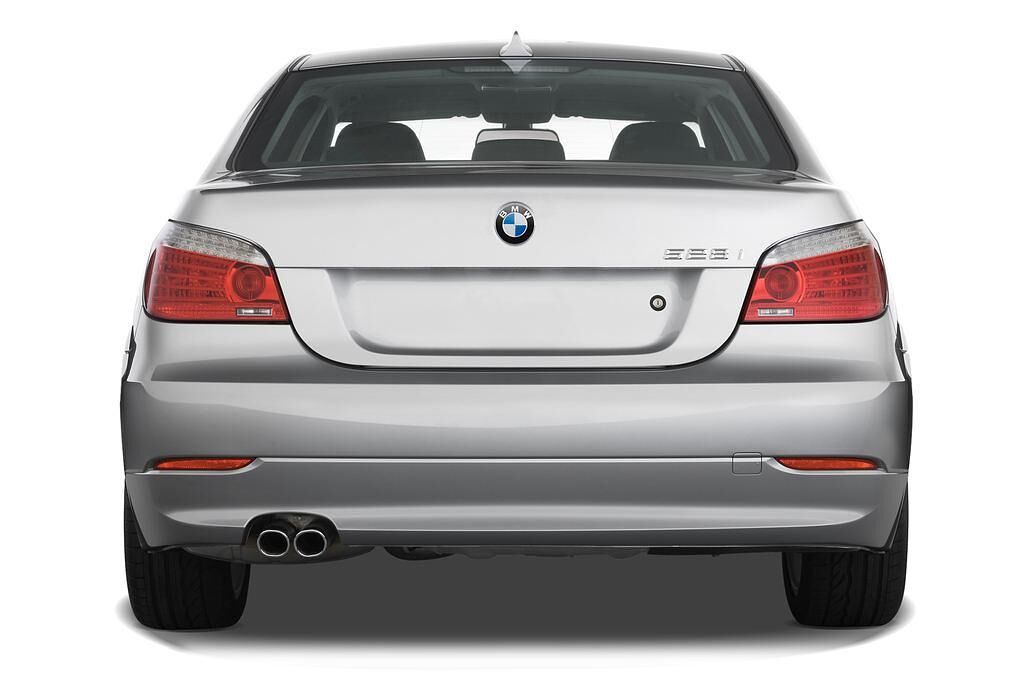BMW 5 Series (Baujahr 2010) - 4 Türen Heckansicht