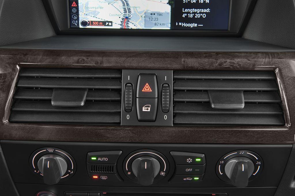 BMW 5 Series (Baujahr 2009) 523i 4 Türen Lüftung