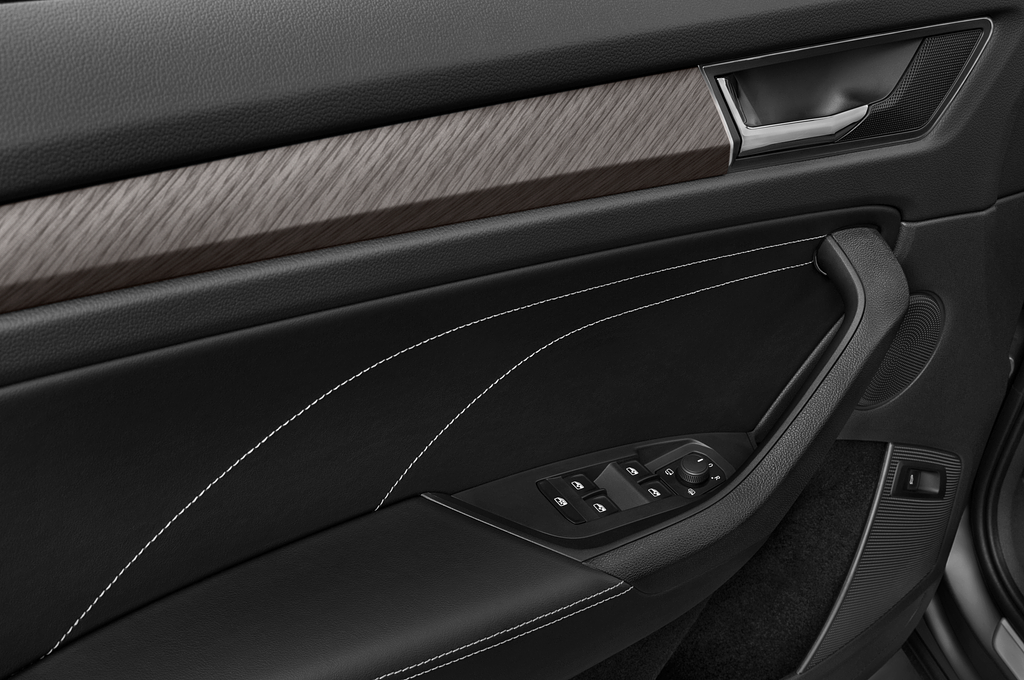 Skoda Kodiaq (Baujahr 2023) Ambition 5 Türen Bedienungselemente Tür