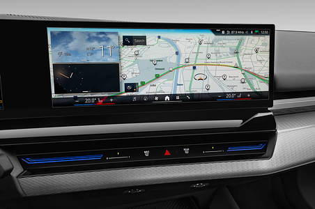 BMW 5 Series (Baujahr 2024) M Sport 4 Türen Mittelkonsole