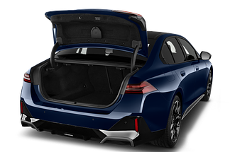 BMW 5 Series (Baujahr 2024) M Sport 4 Türen Kofferraum