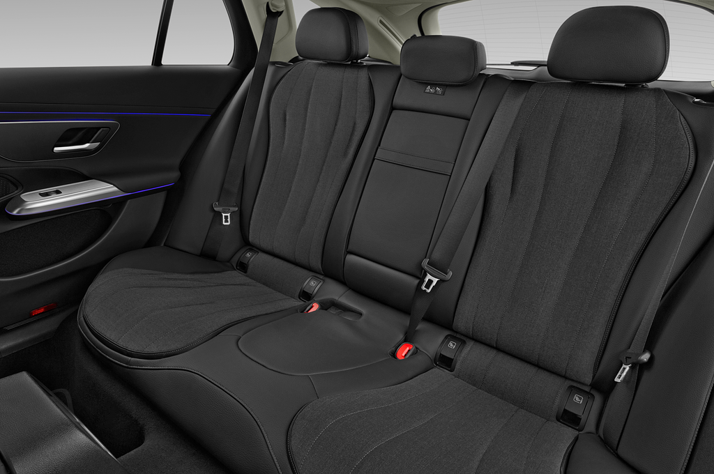 Mercedes E-Class (Baujahr 2024) Exclusive 5 Türen Rücksitze