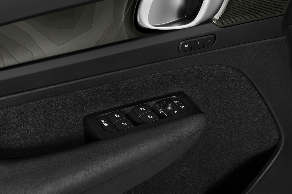 Volvo XC40 Recharge (Baujahr 2023) Ultimate 5 Türen Bedienungselemente Tür