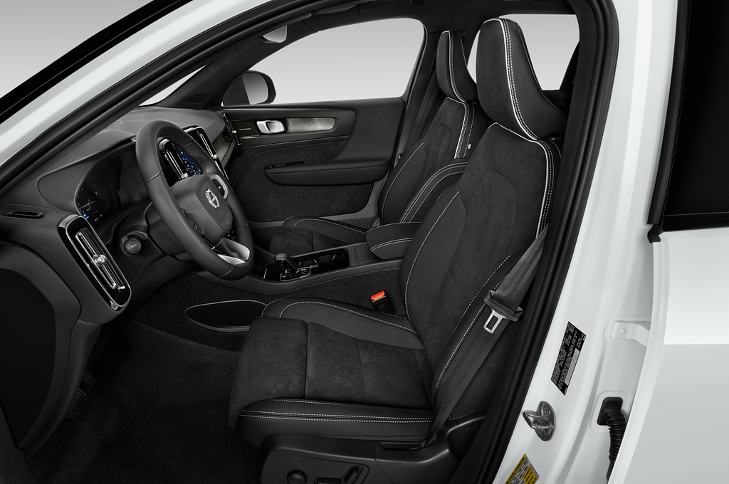 Volvo XC40 Recharge (Baujahr 2023) Ultimate 5 Türen Vordersitze
