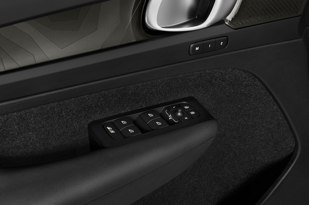 Volvo XC40 Recharge (Baujahr 2023) Ultimate 5 Türen Bedienungselemente Tür