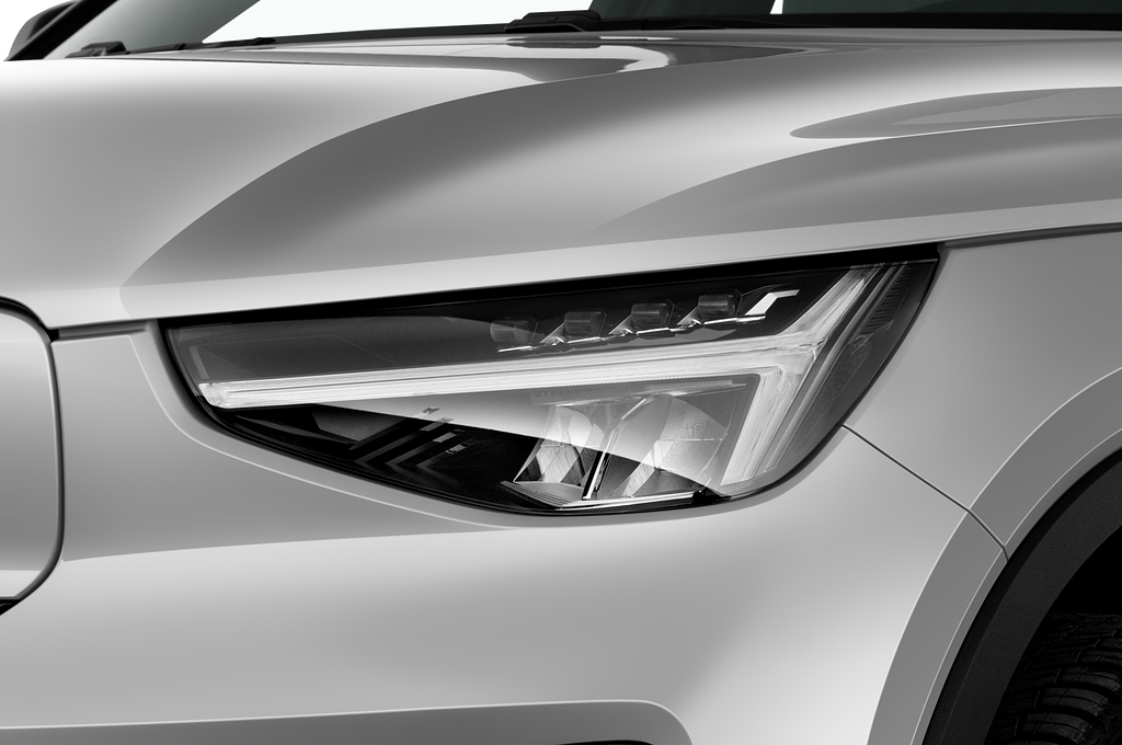 Volvo XC40 Recharge (Baujahr 2023) Ultimate 5 Türen Scheinwerfer