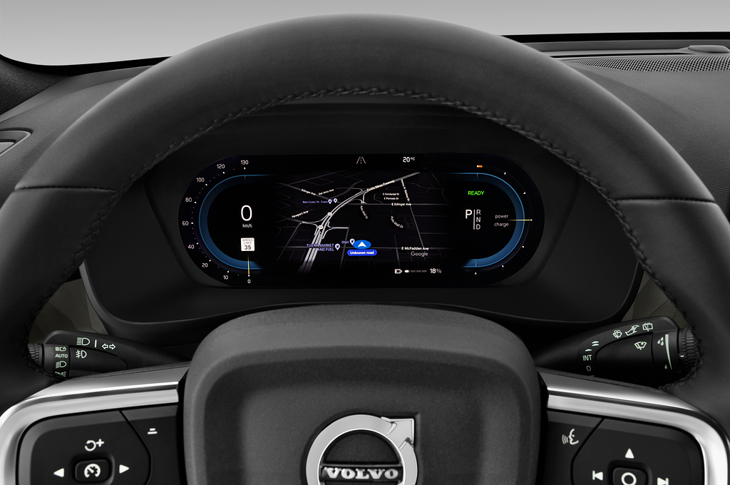 Volvo XC40 Recharge (Baujahr 2023) Ultimate 5 Türen Tacho und Fahrerinstrumente