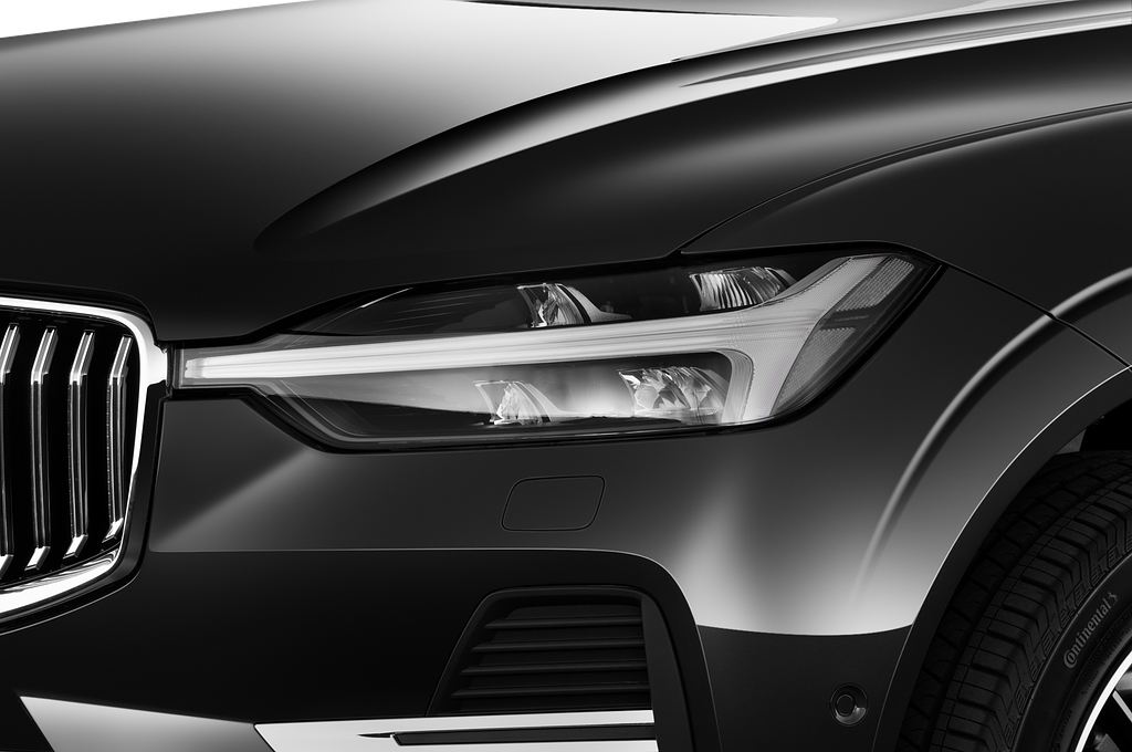 Volvo XC60 (Baujahr 2022) Ultimate 5 Türen Scheinwerfer