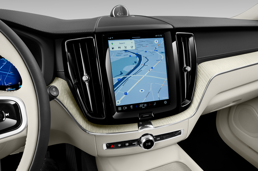 Volvo XC60 Recharge (Baujahr 2022) Inscription 5 Türen Mittelkonsole