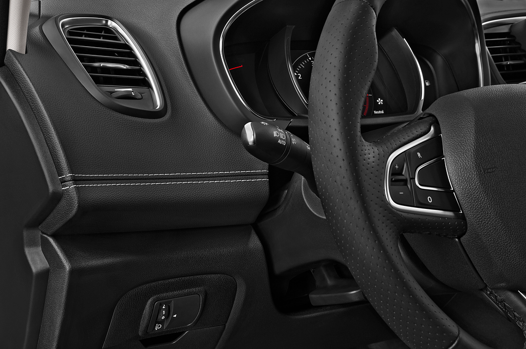 Renault Grand Scenic (Baujahr 2022) Techno 5 Türen Lüftung