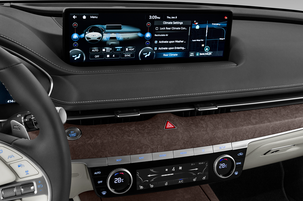 Genesis Electrified G80 (Baujahr 2023) Luxury 4 Türen Mittelkonsole