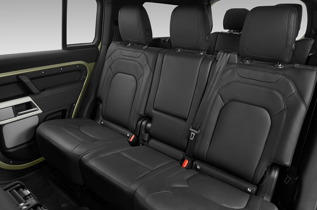 Land Rover Defender 130 (Baujahr 2023) X Dynamic SE 5 Türen Rücksitze