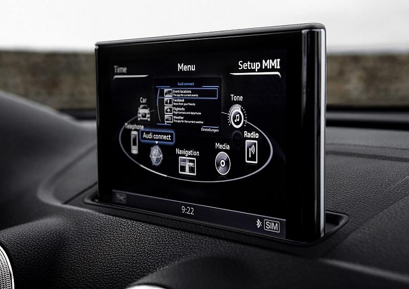 Der Infotainment-Bildschirm erinnert an ein Tablet