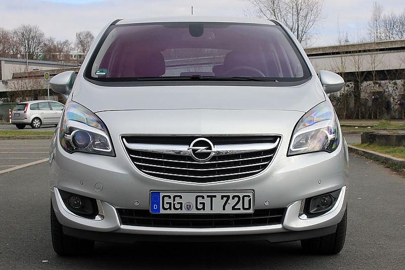 Der Opel Meriva bringt 1.518 Kilogramm auf die Waage.