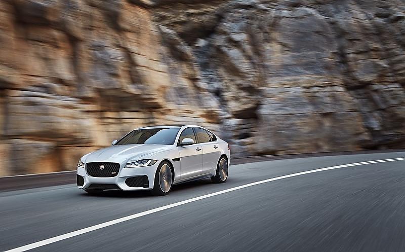 Jaguar XF (113)