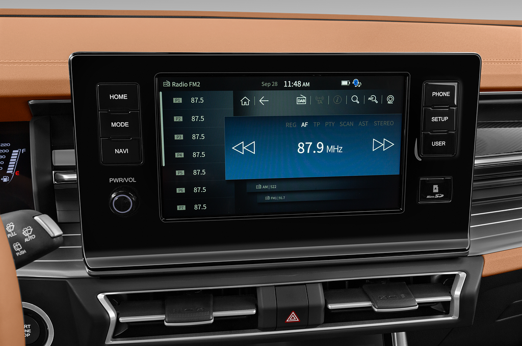 Ssangyong Torres (Baujahr 2023) Forest Edition 5 Türen Radio und Infotainmentsystem