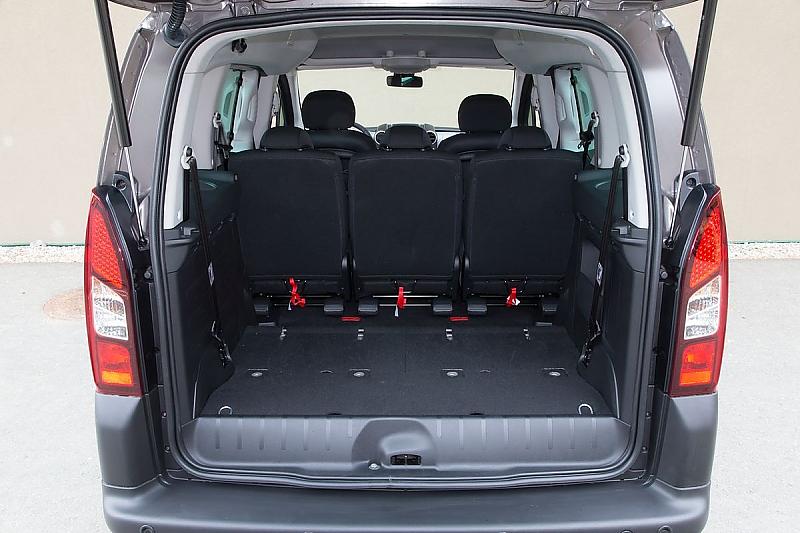 In der Fünf-Sitz-Konfiguration fasst der Kofferraum 1.350 Liter Gepäck.