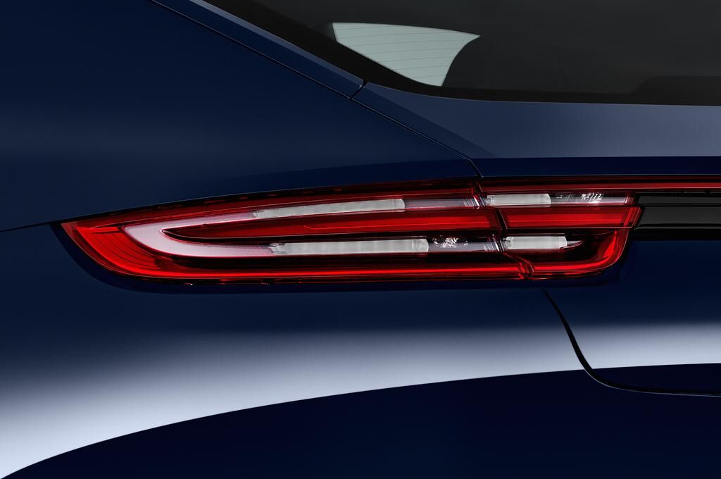 Porsche Panamera Turbo (Baujahr 2018) - 5 Türen Rücklicht