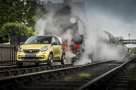 Smart Forrail - Auf der Schiene