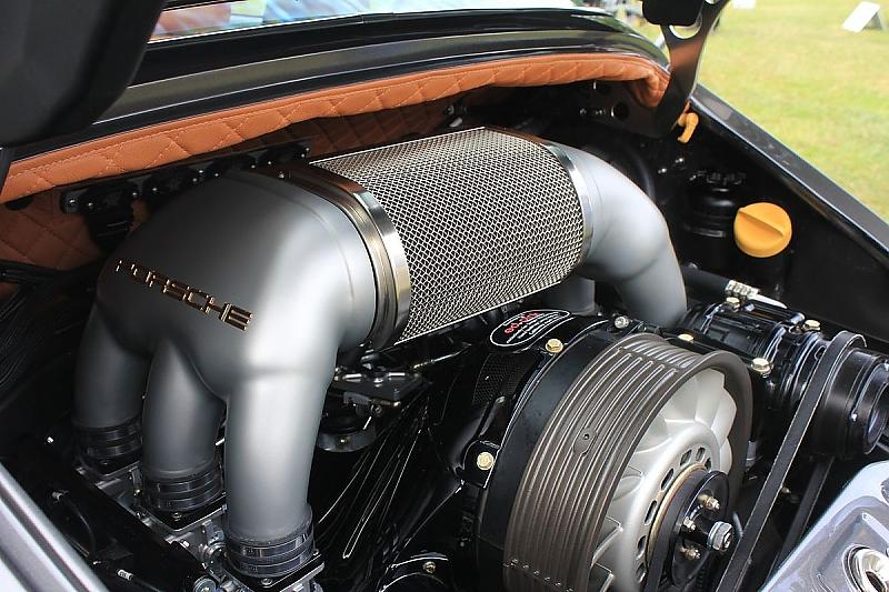 Die Motor-Tuner von Ed Pink haben die Hubraum auf vier Liter aufgebohrt