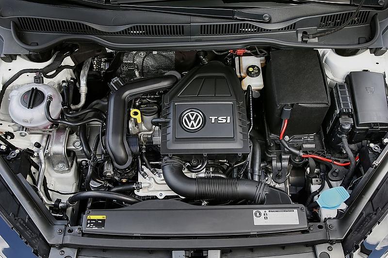 Der 1,0 Liter große Dreizylinder-Benzinmotor des VW Golf TSI BlueMotion.