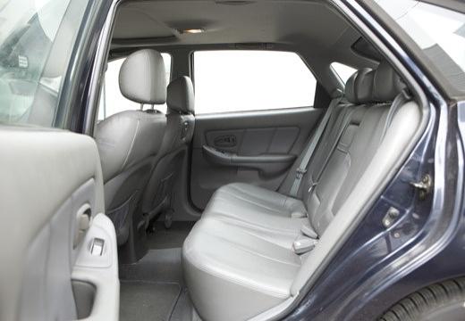 HYUNDAI Elantra (2000 - 2006) Elantra 1.