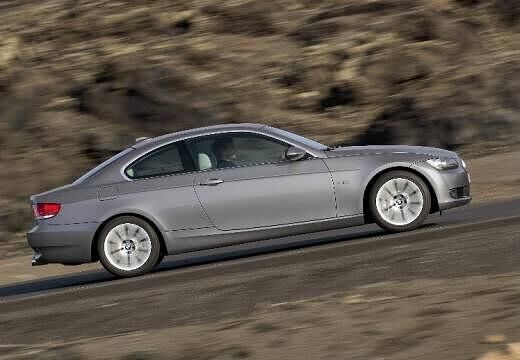 BMW-325i-Coupe--2006-2007-