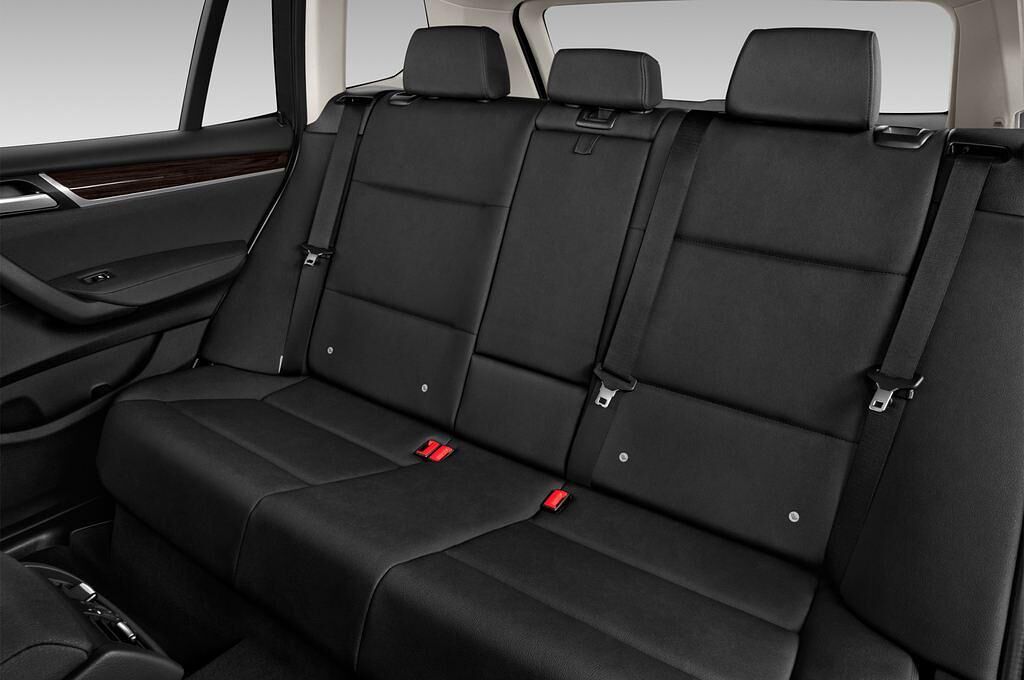 BMW X3 (Baujahr 2014) xDrive28i 5 Türen Rücksitze