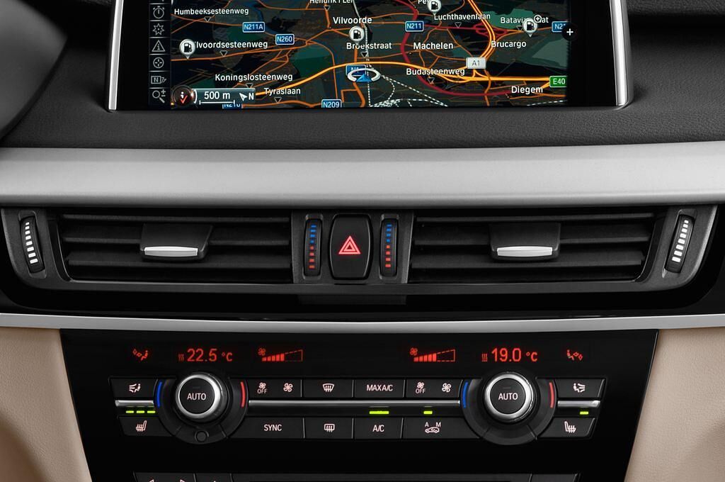 BMW X5 (Baujahr 2014) xDrive30d 5 Türen Lüftung