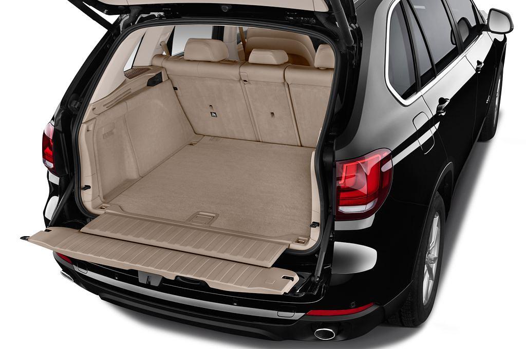 BMW X5 (Baujahr 2014) xDrive30d 5 Türen Kofferraum