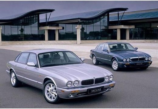 JAGUAR-XJ8--1997-1998-