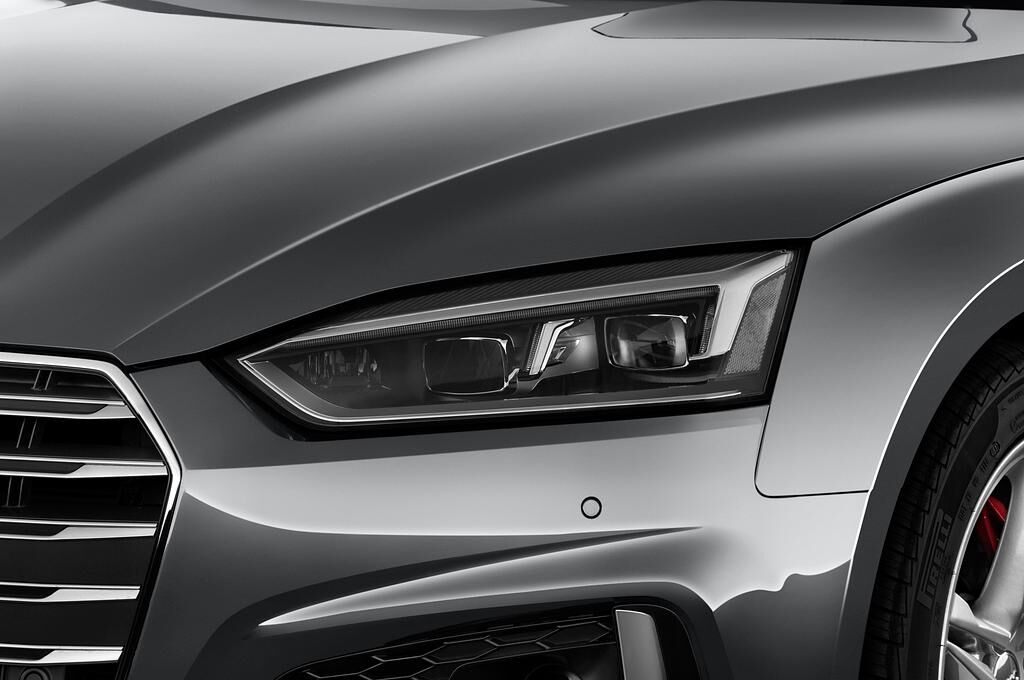 Audi S5 Sportback (Baujahr 2018) - 5 Türen Scheinwerfer