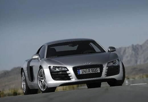 AUDI-R8-4-2-quattro--2007-