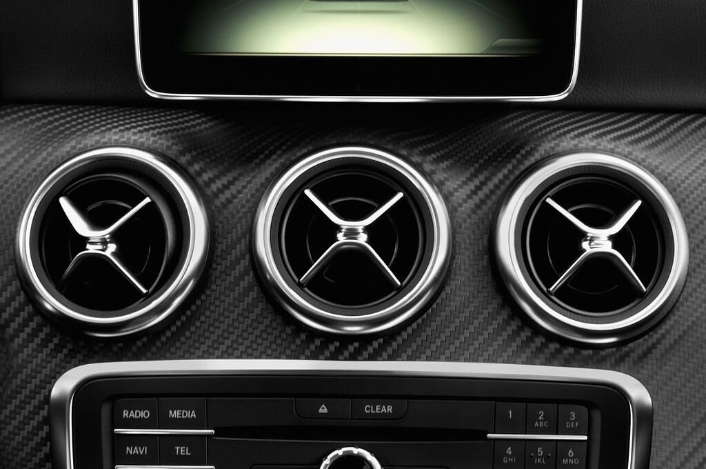 Mercedes A-Class (Baujahr 2017) AMG Line 5 Türen Lüftung