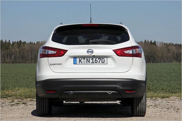 Horizontale Rückleuchten strecken das Auto optisch