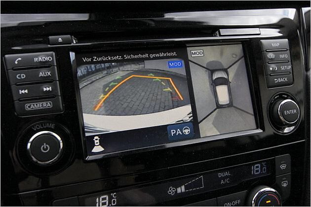 Ein echtes Highlight und überaus praktisch ist die optionale 360-Grad-Perspektive auf das Auto