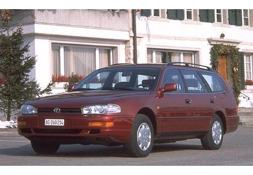 TOYOTA-Camry-Combi-2-2--1992-1996-