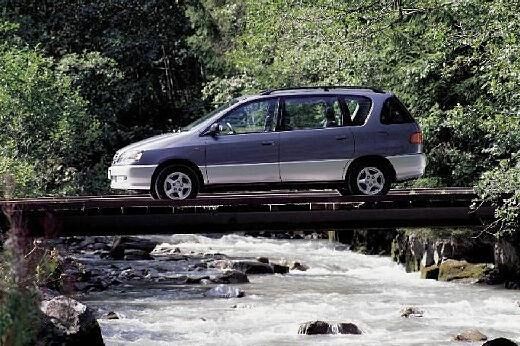 TOYOTA-Picnic--1996-2001-